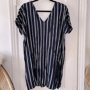 Navy & Crème Silky Dolmon Sleeve Mini with Button Back Detail